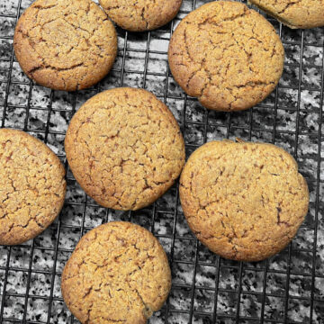 Cardamom Cookies on a wire rack