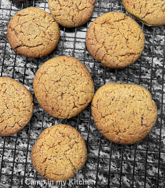 Cardamom Cookies on a wire rack